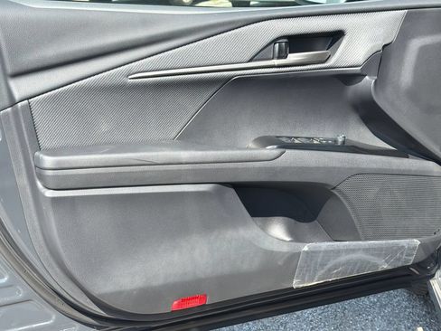 New 2026 Toyota Camry Hybrid FWD image 10