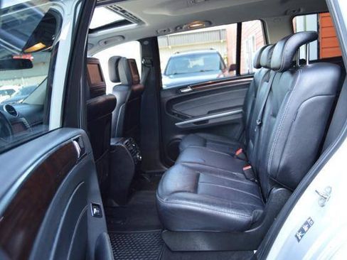 Used 2008 Mercedes-Benz GL 550 4MATIC image 11