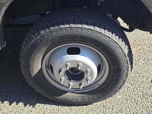 Used 2024 Ford F350 XLT image 9