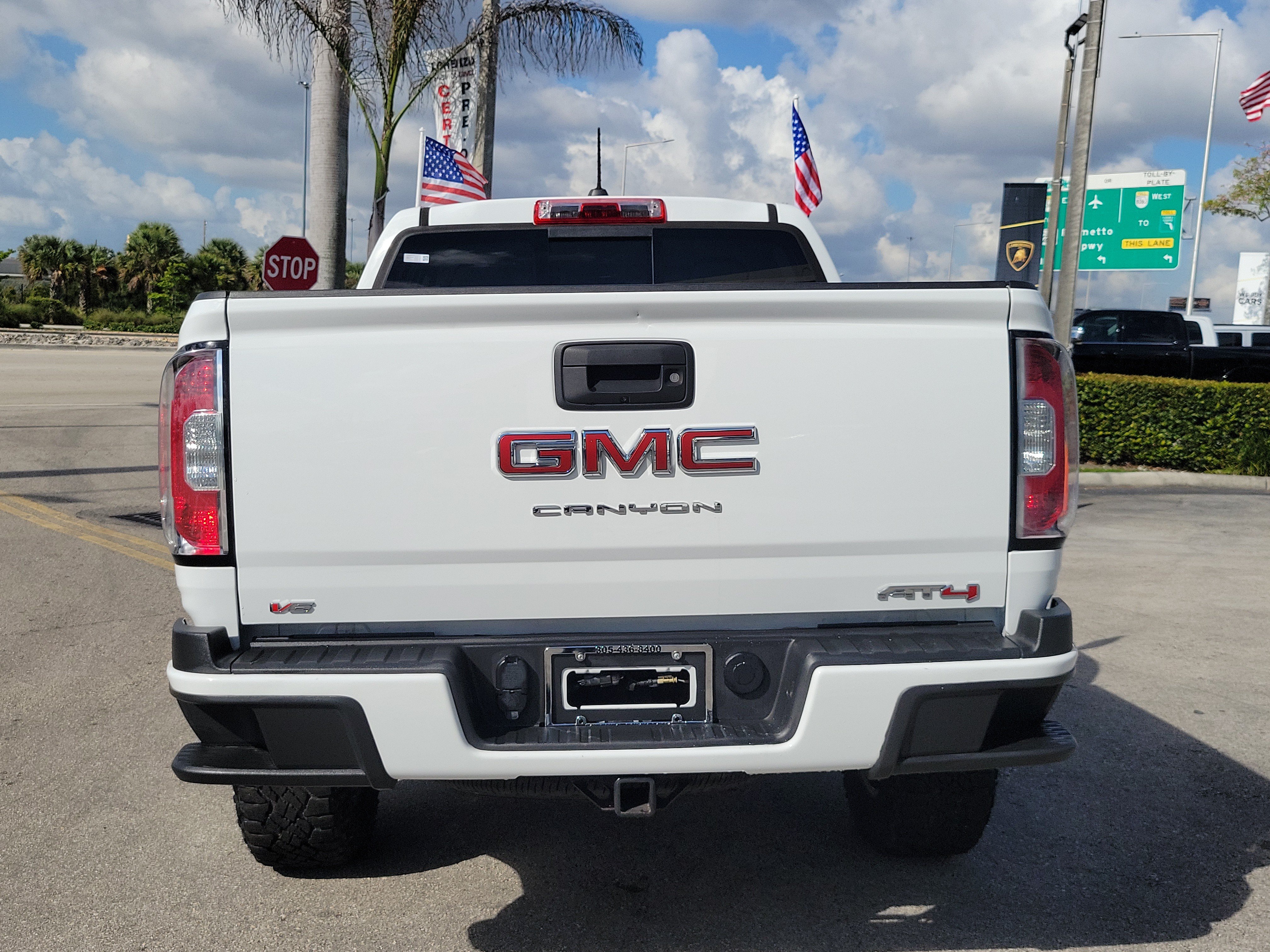 Used 2022 GMC Canyon AT4 w/ Trailering Package AWD/4WD image 6