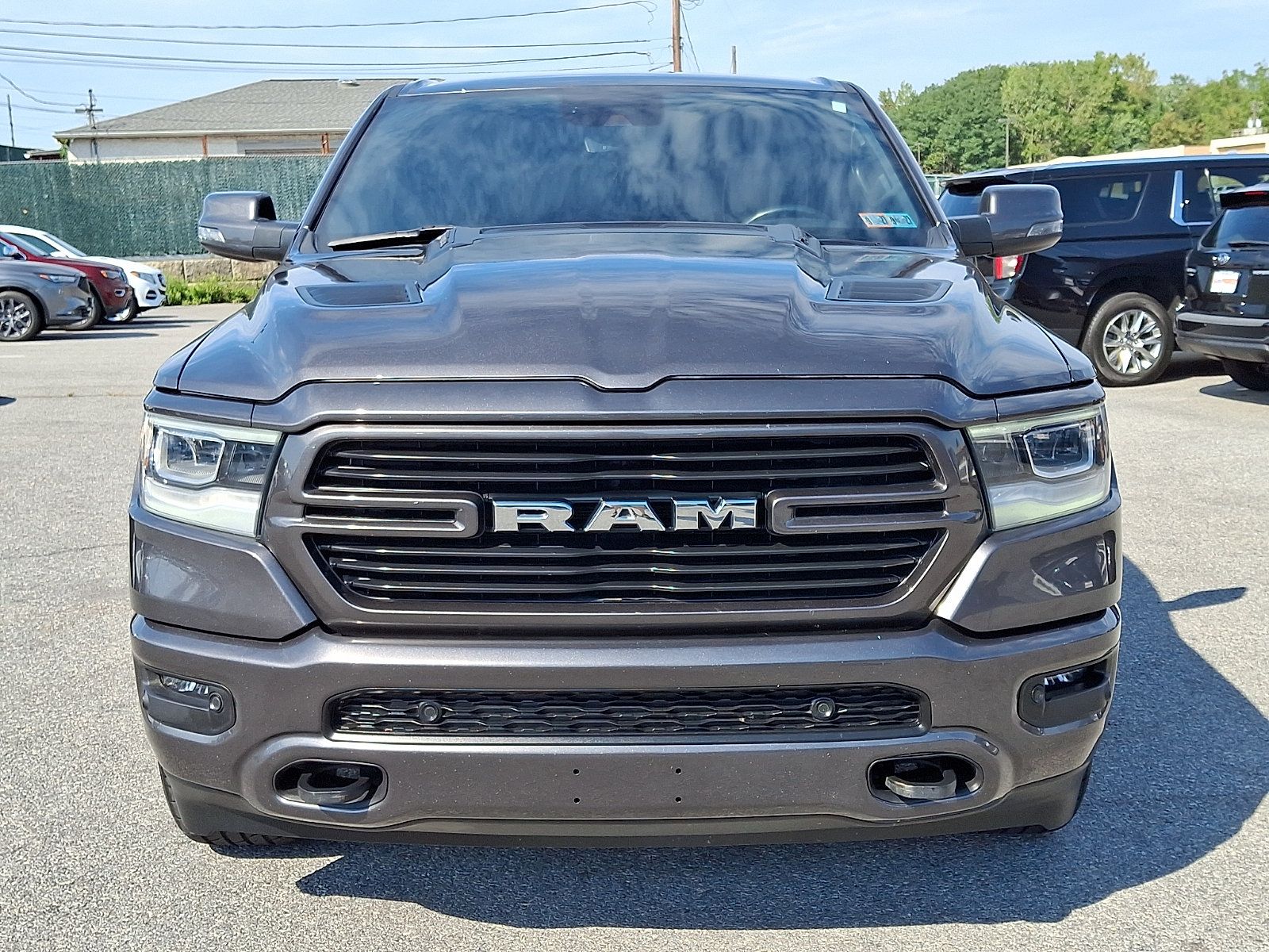 Used 2023 RAM 1500 Laramie AWD/4WD image 2