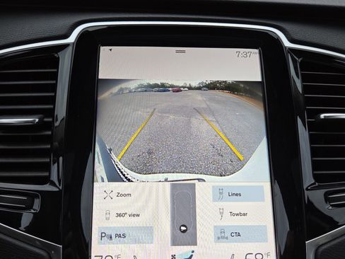 Used 2022 Volvo XC90 T5 Momentum w/ Advanced Package image 13