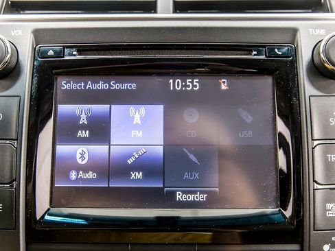 Used 2015 Toyota Camry SE FWD image 21