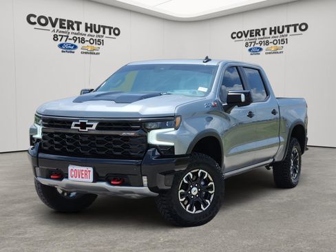 Used 2023 Chevrolet Silverado 1500 ZR2 w/ Technology Package AWD/4WD image 1