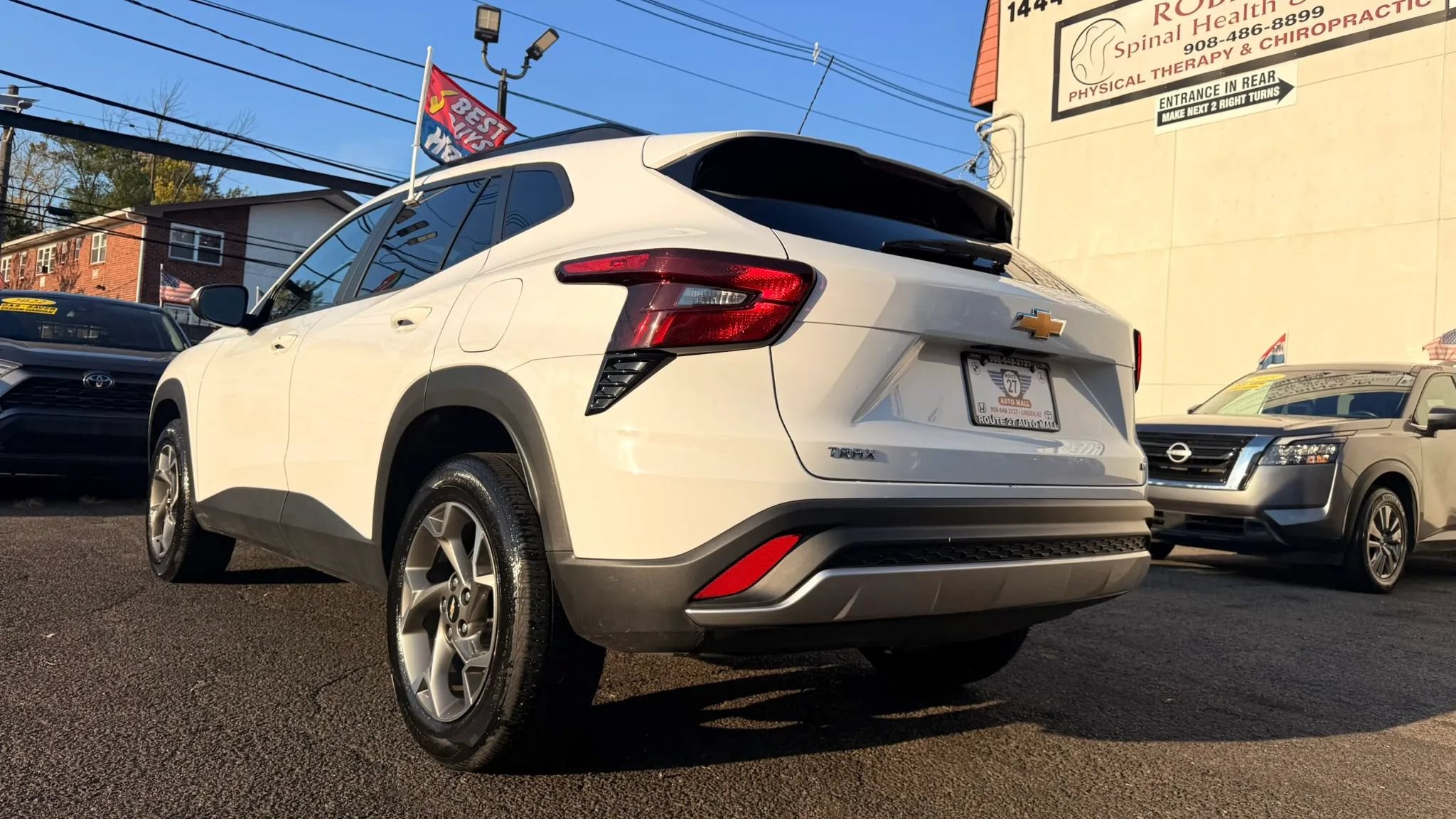 Used 2025 Chevrolet Trax LT w/ LT Convenience Package FWD image 8