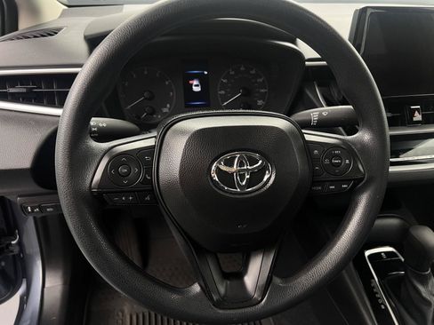 Used 2025 Toyota Corolla LE w/ Convenience Package FWD image 5