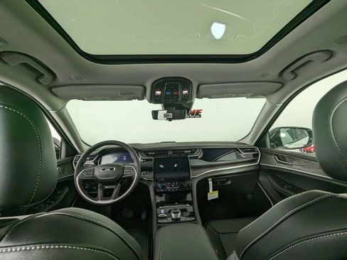 New 2024 Jeep Grand Cherokee Limited 4xe w/ Luxury Tech Group II image 13