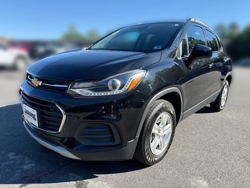 Used 2019 Chevrolet Trax LT w/ LT Convenience Package AWD/4WD image 1