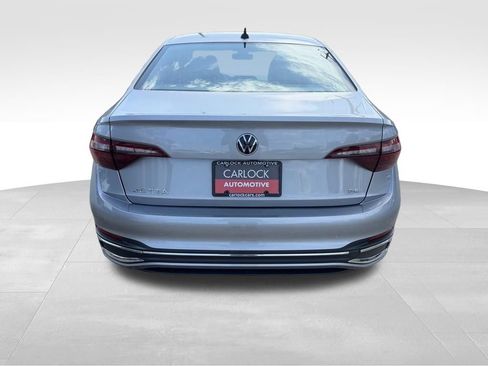 Used 2022 Volkswagen Jetta SE FWD image 6