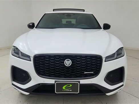 Used 2025 Jaguar F-PACE R-Dynamic S image 2