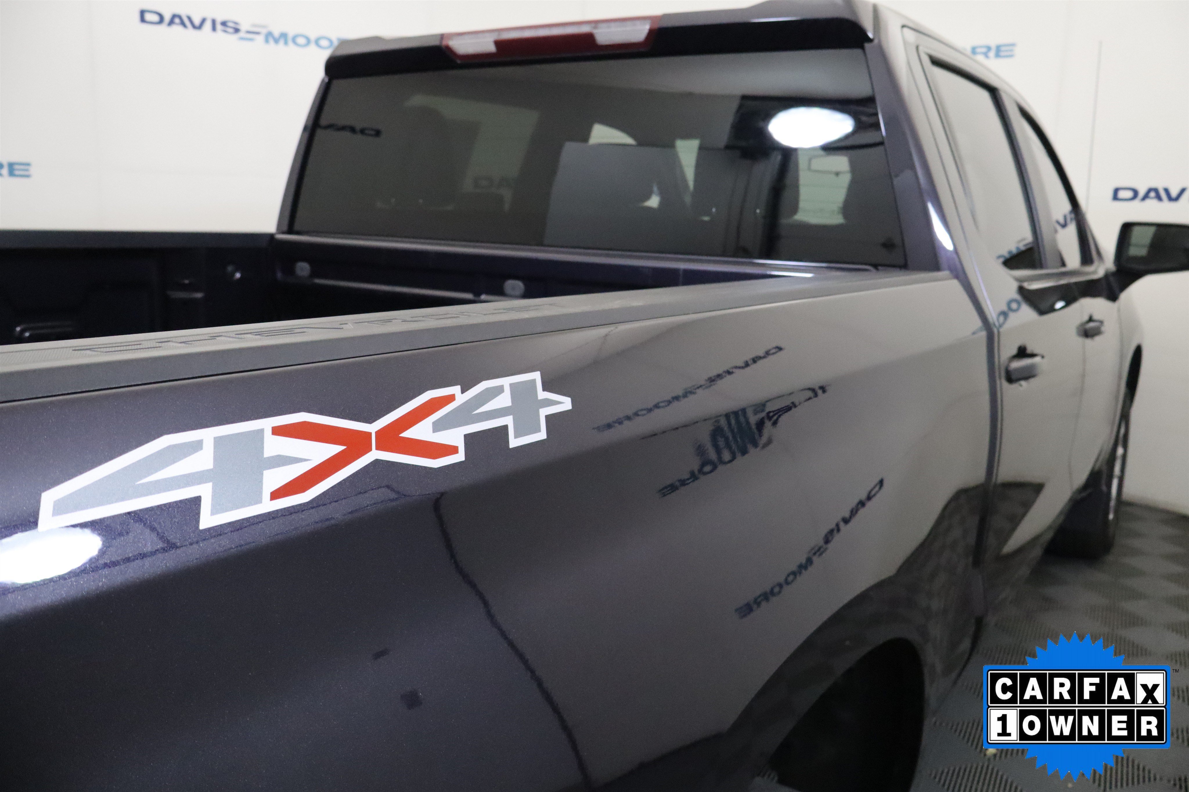 Used 2023 Chevrolet Silverado 1500 RST AWD/4WD image 7