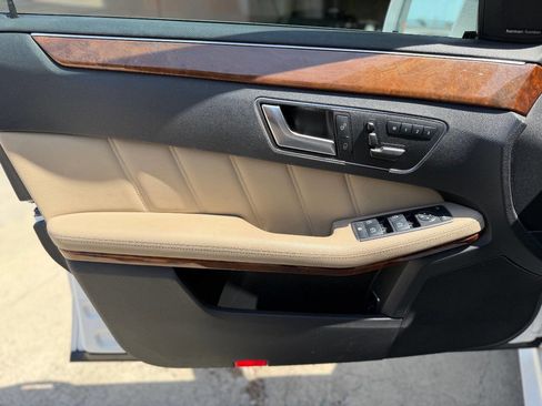 Used 2013 Mercedes-Benz E 350 Sedan image 18
