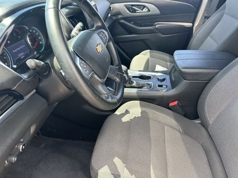 Used 2023 Chevrolet Traverse LT FWD image 15