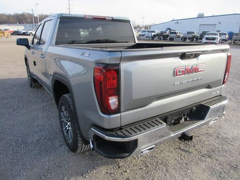 New 2026 GMC Sierra 1500 SLE AWD/4WD image 10