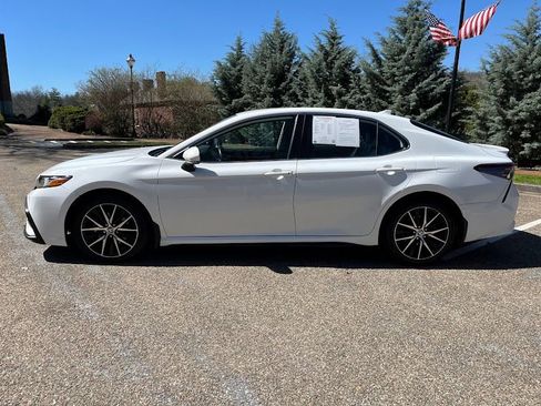 Used 2023 Toyota Camry SE FWD image 23