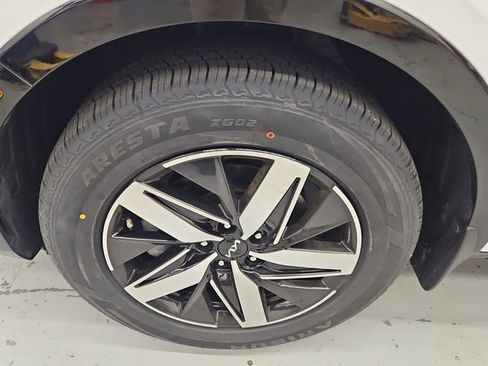 Used 2023 Kia Sorento S image 10