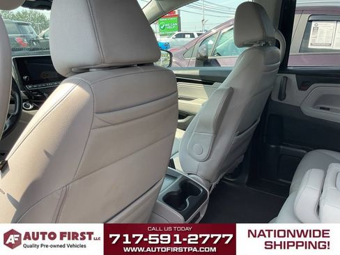 Used 2018 Honda Odyssey Elite image 9