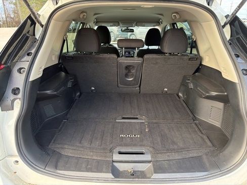 Used 2018 Nissan Rogue S image 13