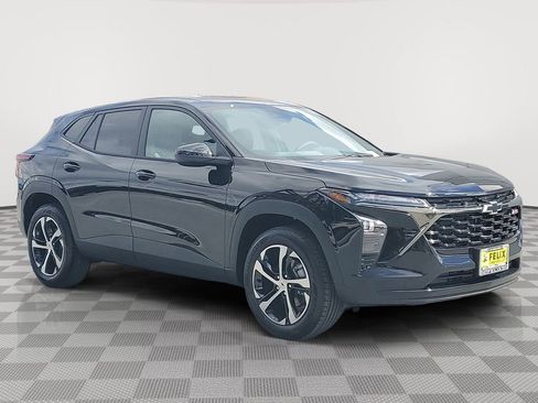 New 2026 Chevrolet Trax RS FWD image 3