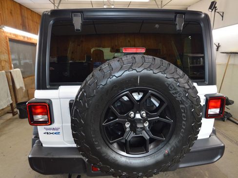 Used 2025 Jeep Wrangler Unlimited Sport S 4xe image 19