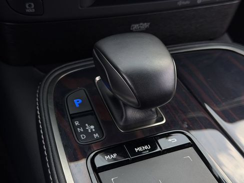 Used 2018 Lexus LS 500 w/ Luxury Package RWD image 19