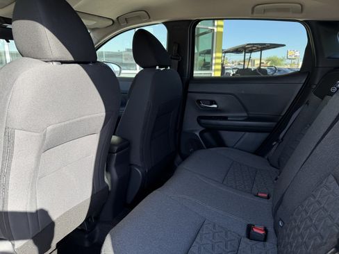 Used 2025 Nissan Kicks SV AWD/4WD image 30