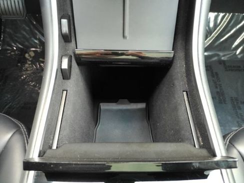 Used 2021 Tesla Model Y Long Range AWD/4WD image 45