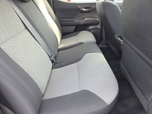 Used 2022 Toyota Tacoma TRD Sport w/ Technology Package RWD image 23