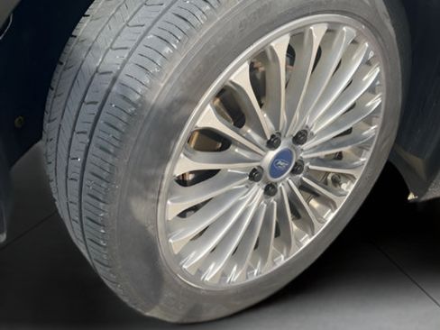 Used 2014 Ford Fusion Titanium FWD image 29