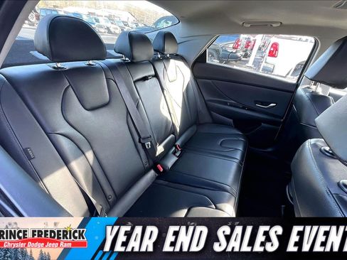 Used 2025 Hyundai Elantra Limited image 25