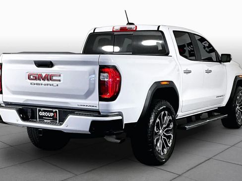 Used 2024 GMC Canyon Denali AWD/4WD image 12