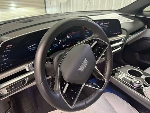 Used 2024 Cadillac Lyriq Luxury RWD image 10