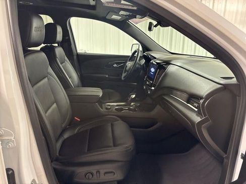 Used 2023 Chevrolet Traverse High Country AWD/4WD image 23