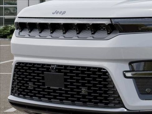 New 2026 Jeep Grand Wagoneer Limited AWD/4WD image 11