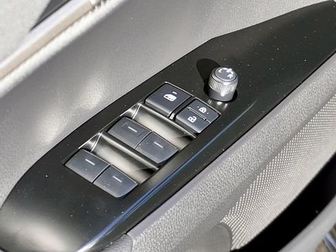 Used 2025 Toyota Camry SE FWD image 23