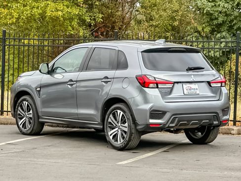 Used 2025 Mitsubishi Outlander Sport ES AWD/4WD image 5