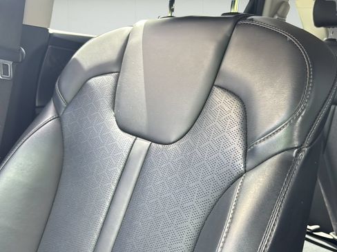 Used 2023 Kia Sorento S w/ Panoramic Sunroof Package FWD image 35