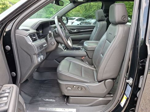 Used 2023 GMC Yukon Denali AWD/4WD image 11