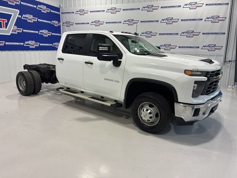 Used 2024 Chevrolet Silverado 3500 W/T w/ WT Convenience Package AWD/4WD image 8