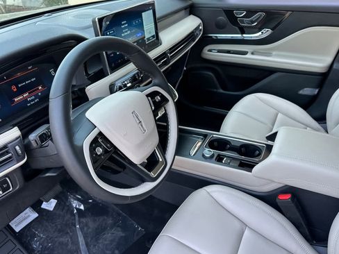 New 2025 Lincoln Corsair Premiere image 12
