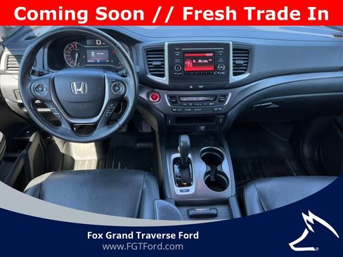 Used 2018 Honda Ridgeline RTL image 2