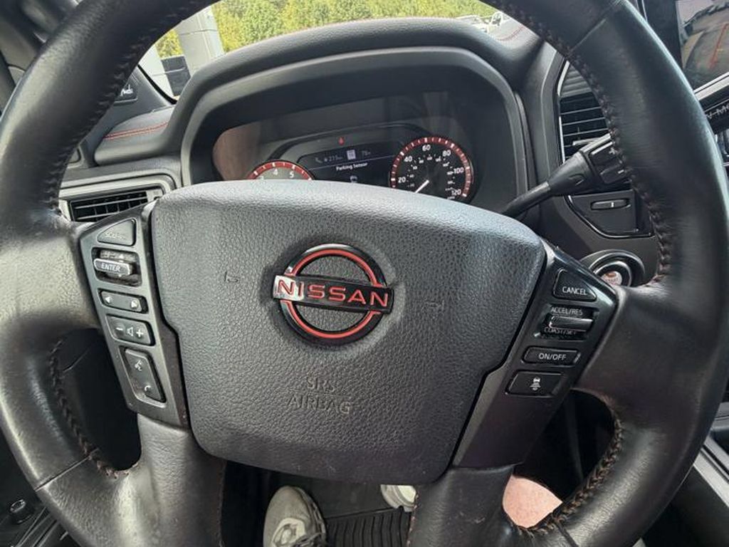 Used 2023 Nissan Titan PRO-4X w/ Pro-4x Convenience Package AWD/4WD image 10