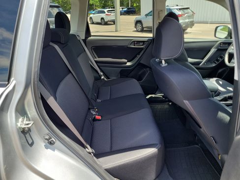 Used 2015 Subaru Forester 2.5i Premium AWD/4WD image 10