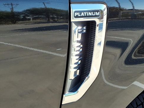 Used 2018 Ford F350 Platinum image 10