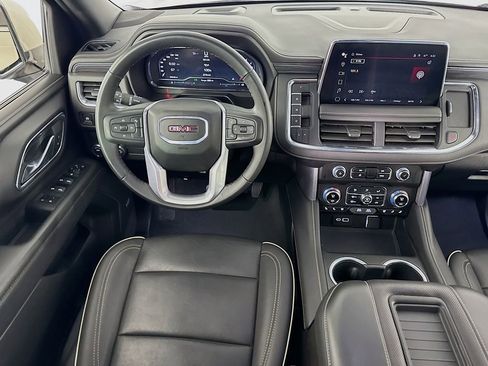 Used 2024 GMC Yukon SLT image 24