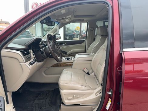 Used 2016 GMC Yukon XL Denali w/ Open Road Package AWD/4WD image 11