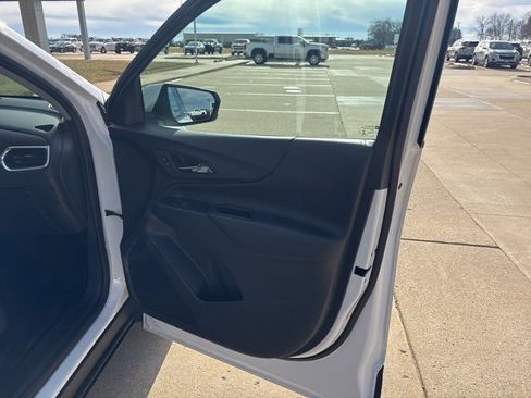 Used 2020 Chevrolet Equinox LT image 20