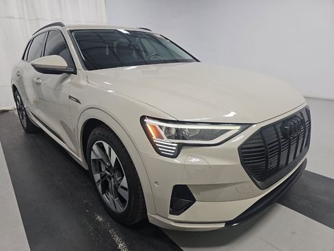 Used 2021 Audi e-tron Premium w/ Convenience Plus Package AWD/4WD image 2