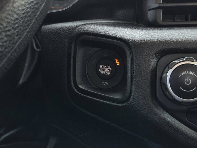 Used 2024 Jeep Gladiator Sport AWD/4WD image 17