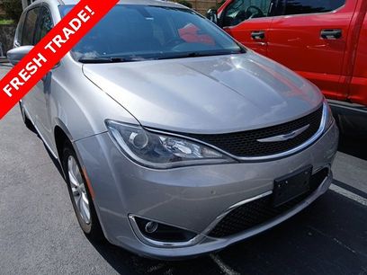 Used 2019 Chrysler Pacifica Touring-L